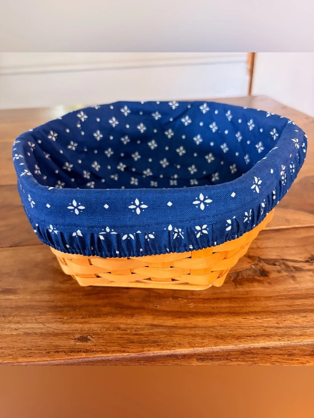 Longaberger Handwoven Basket Vintage 1998 Blue White Floral Liner Hexagon
